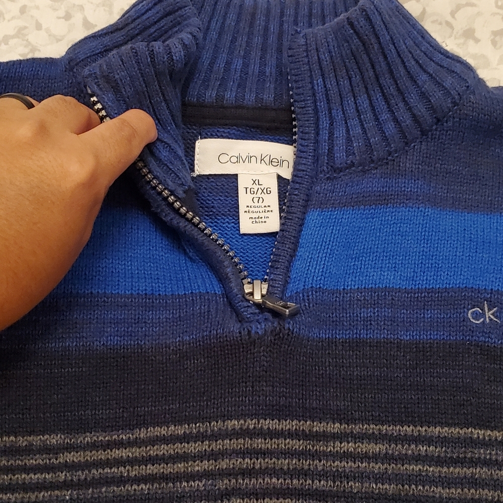 Sweater - Picture 2 of 2